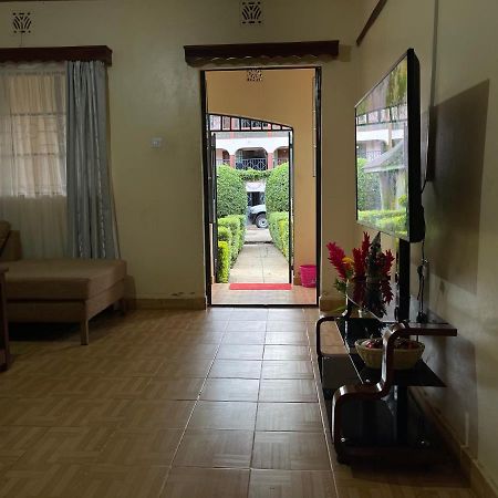 Easy Sleep Guesthouse Kitale Bagian luar foto